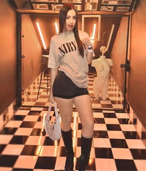 AILYNESB25