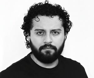 José