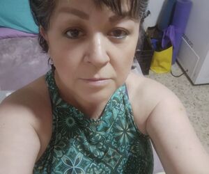 BETH QUINTERO 